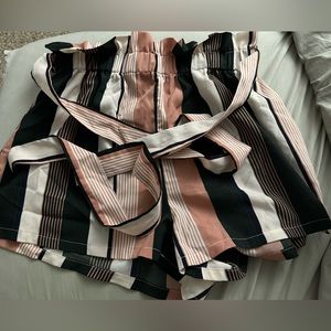 Linen shorts
